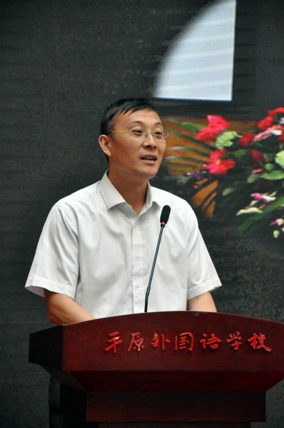 b2131080090298581328KSI 教育部在线教育研究中心外联部主任陈伟致辞